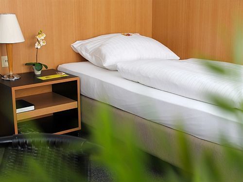 Hotel U. +